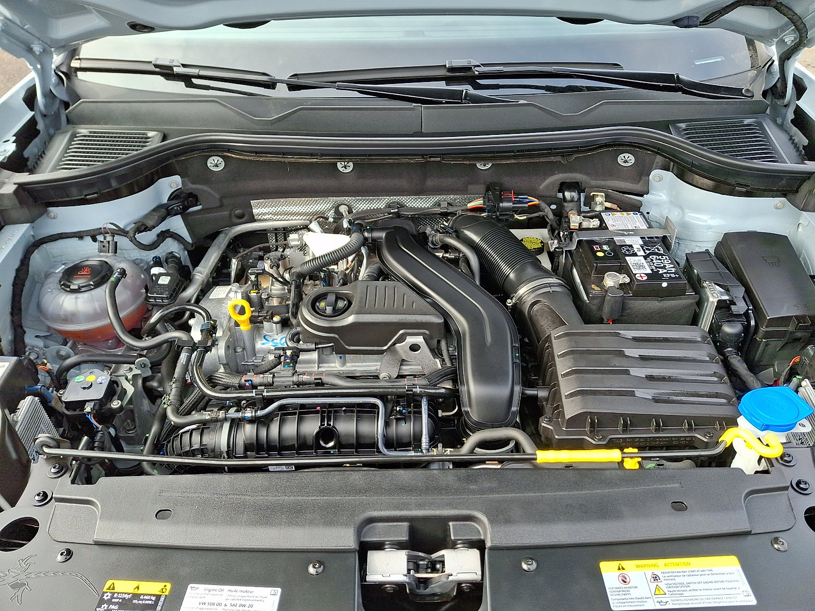 Certified 2025 Volkswagen Taos SE image 28