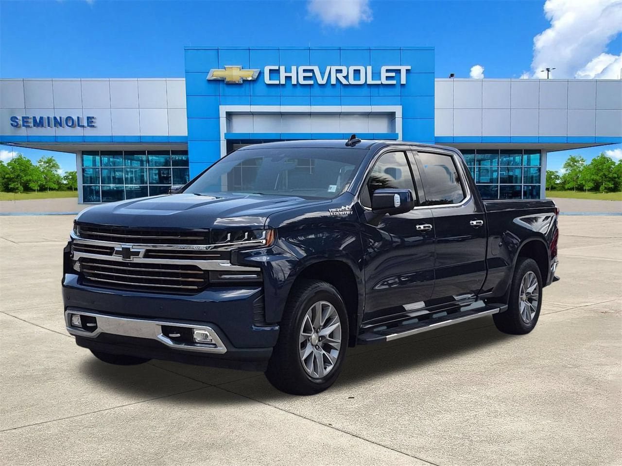 Used 2020 Chevrolet Silverado 1500 High Country w/ Technology Package AWD/4WD image 2