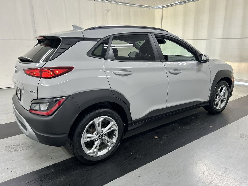 Used 2023 Hyundai Kona SEL w/ Convenience Package AWD/4WD image 2