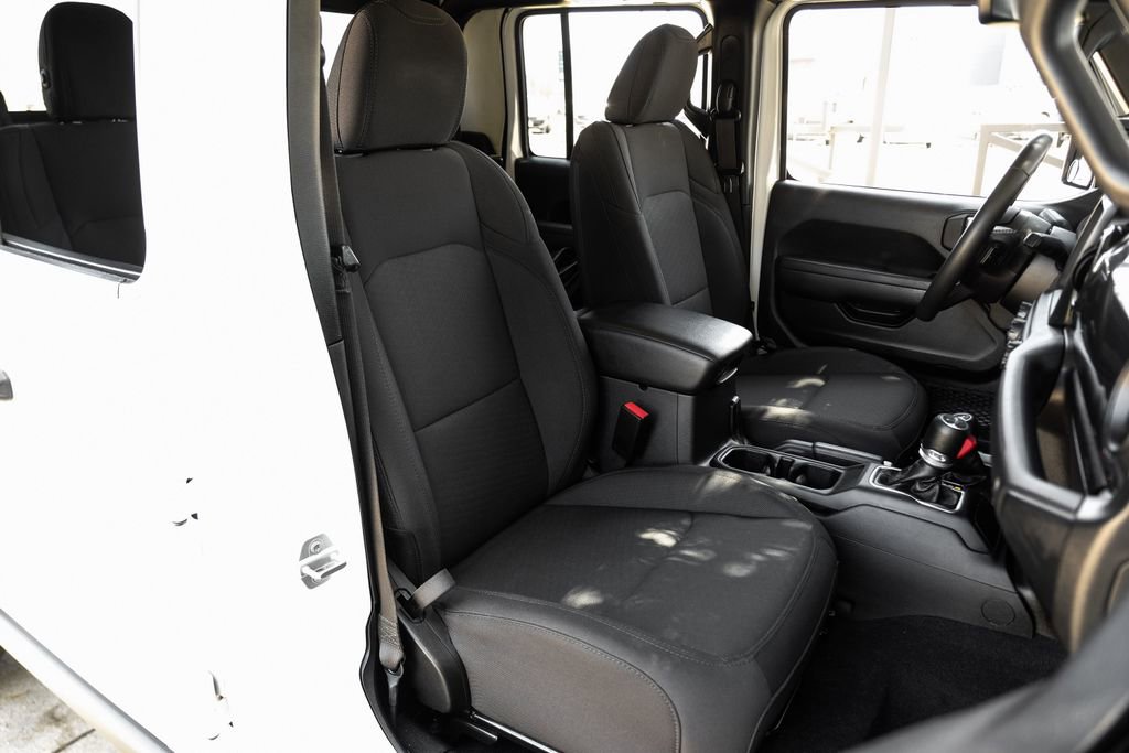 Used 2022 Jeep Gladiator Sport image 43