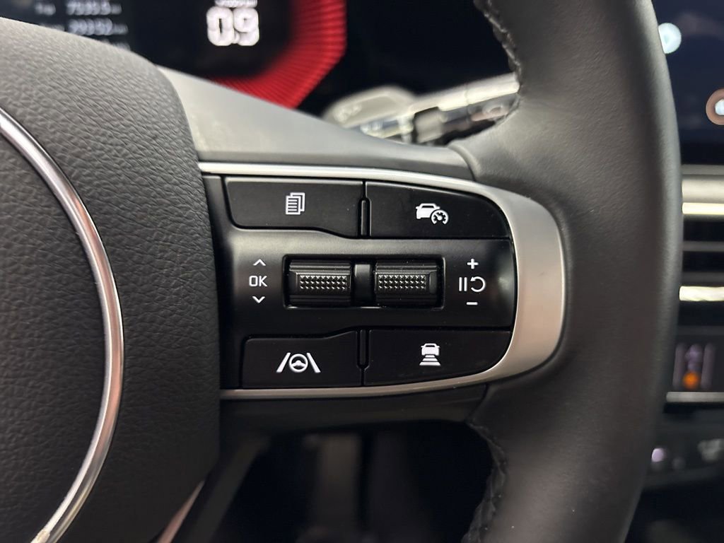 Used 2025 Kia K5 GT-Line AWD/4WD image 36