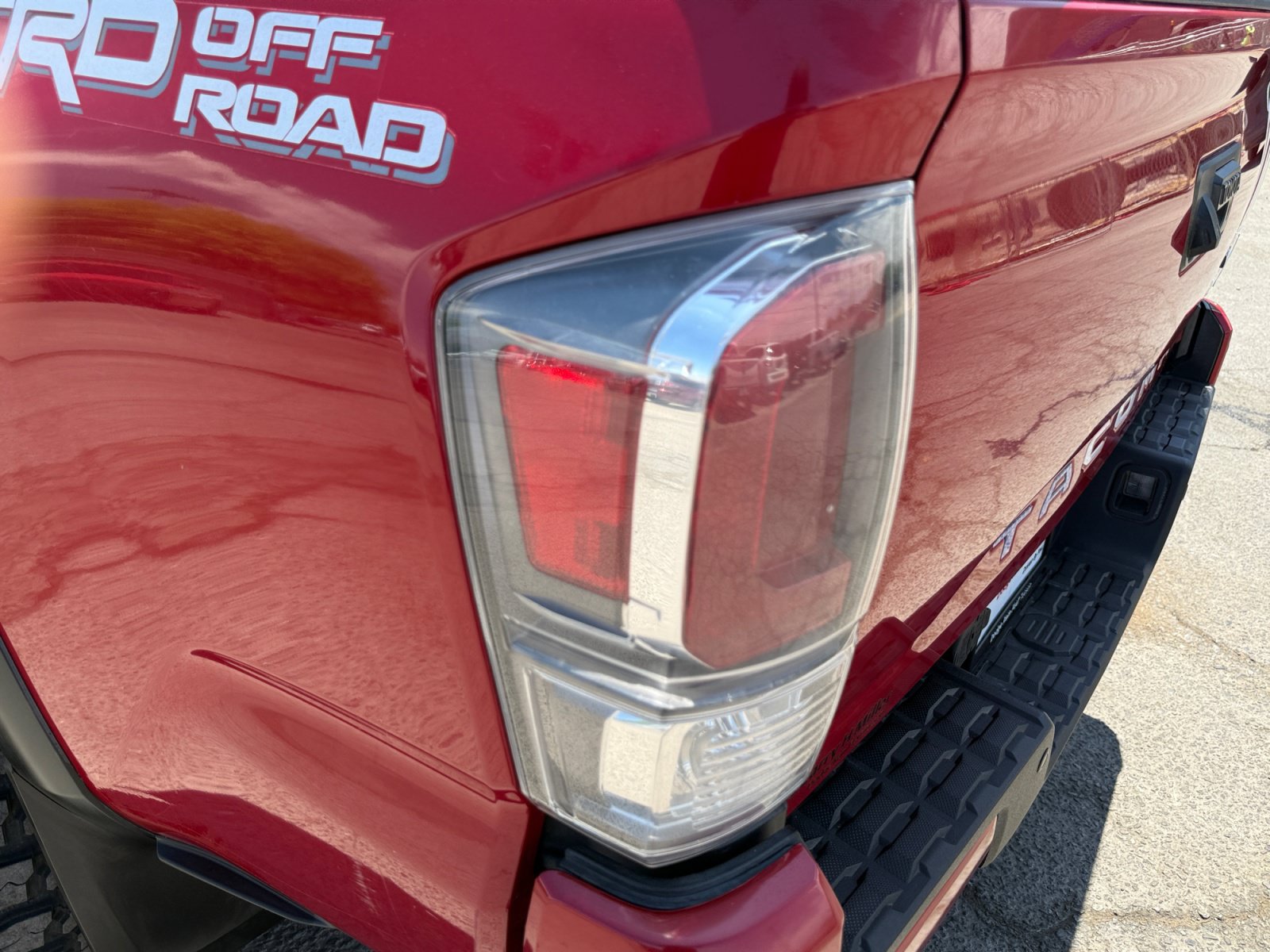 Used 2021 Toyota Tacoma TRD Off-Road w/ Technology Package RWD image 22