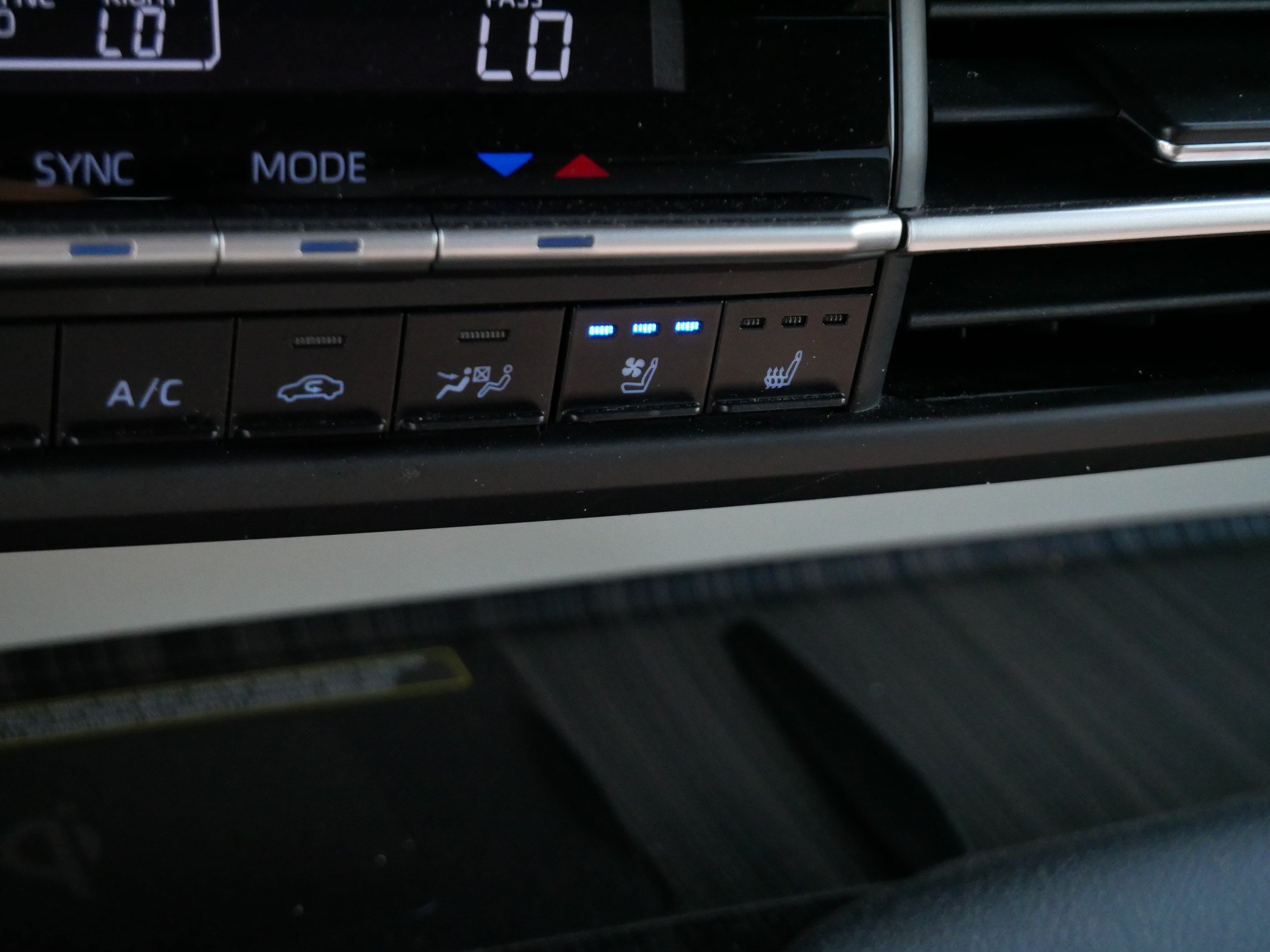Certified 2021 Toyota Sienna Platinum FWD image 26