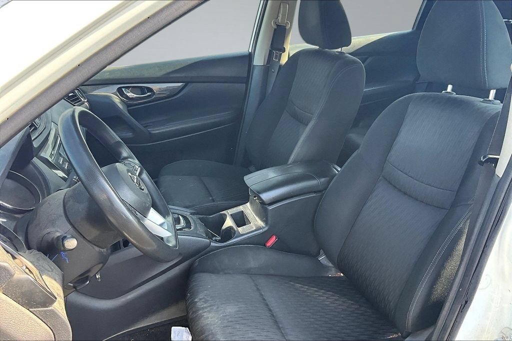 Used 2017 Nissan Rogue S AWD/4WD image 16