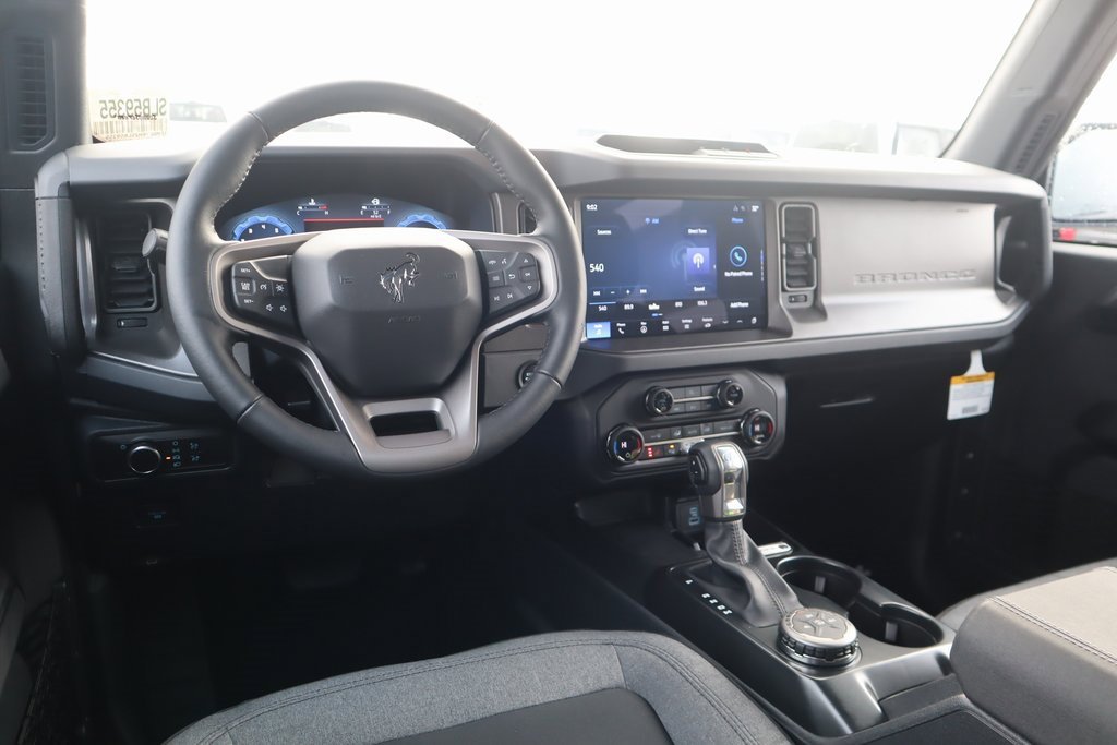 New 2025 Ford Bronco Big Bend image 2