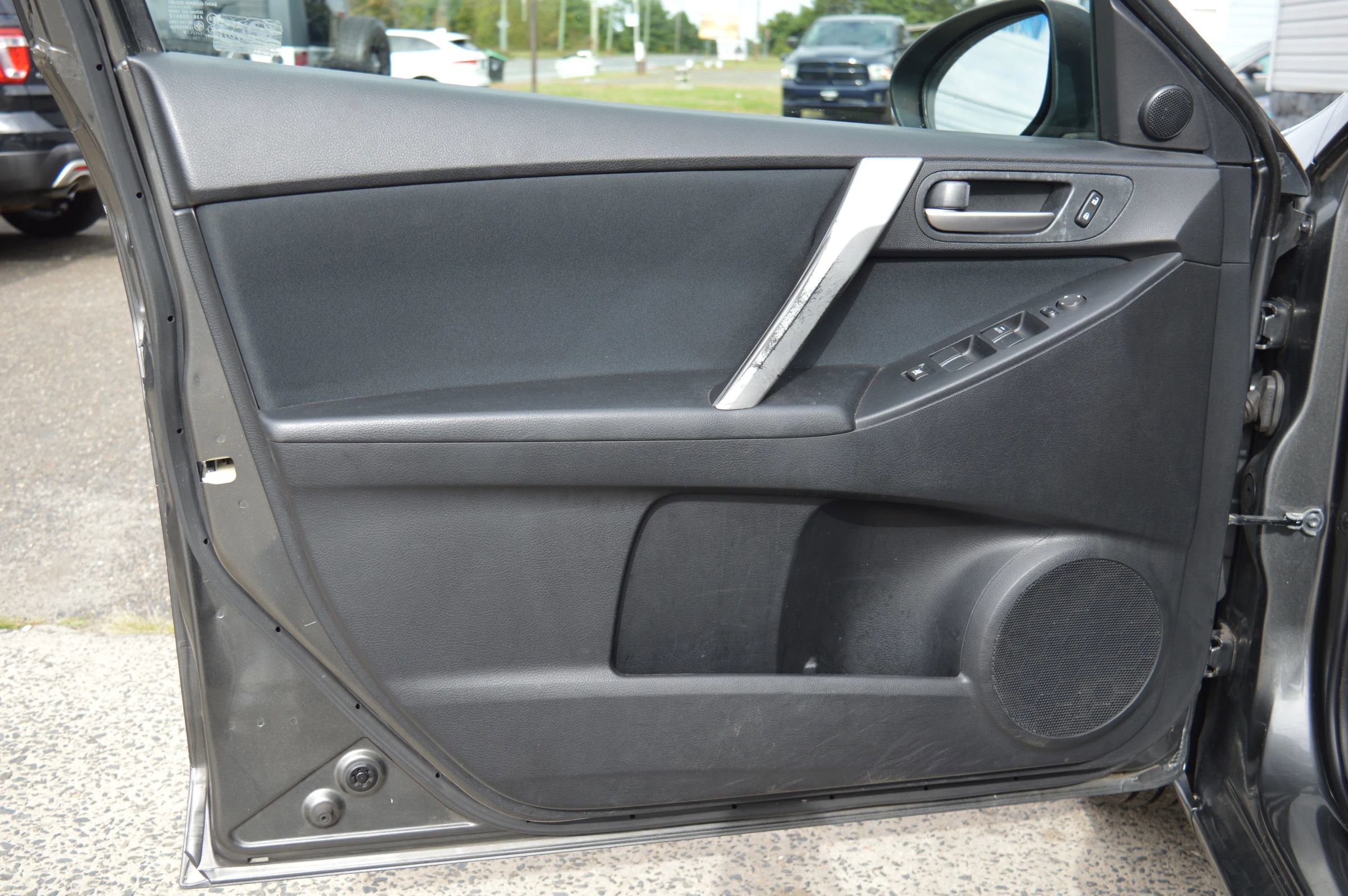 Used 2010 MAZDA MAZDA3 s Sport image 27