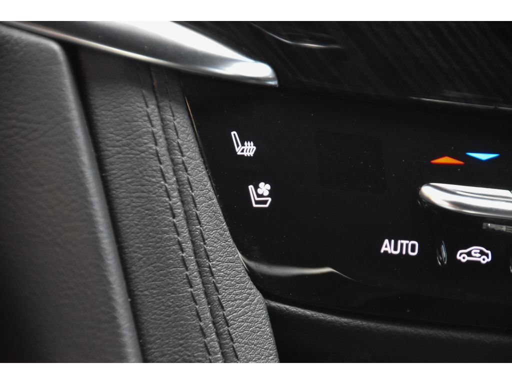 Used 2020 Cadillac XT6 Premium Luxury AWD/4WD image 38