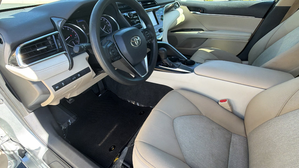 Certified 2018 Toyota Camry LE FWD image 10