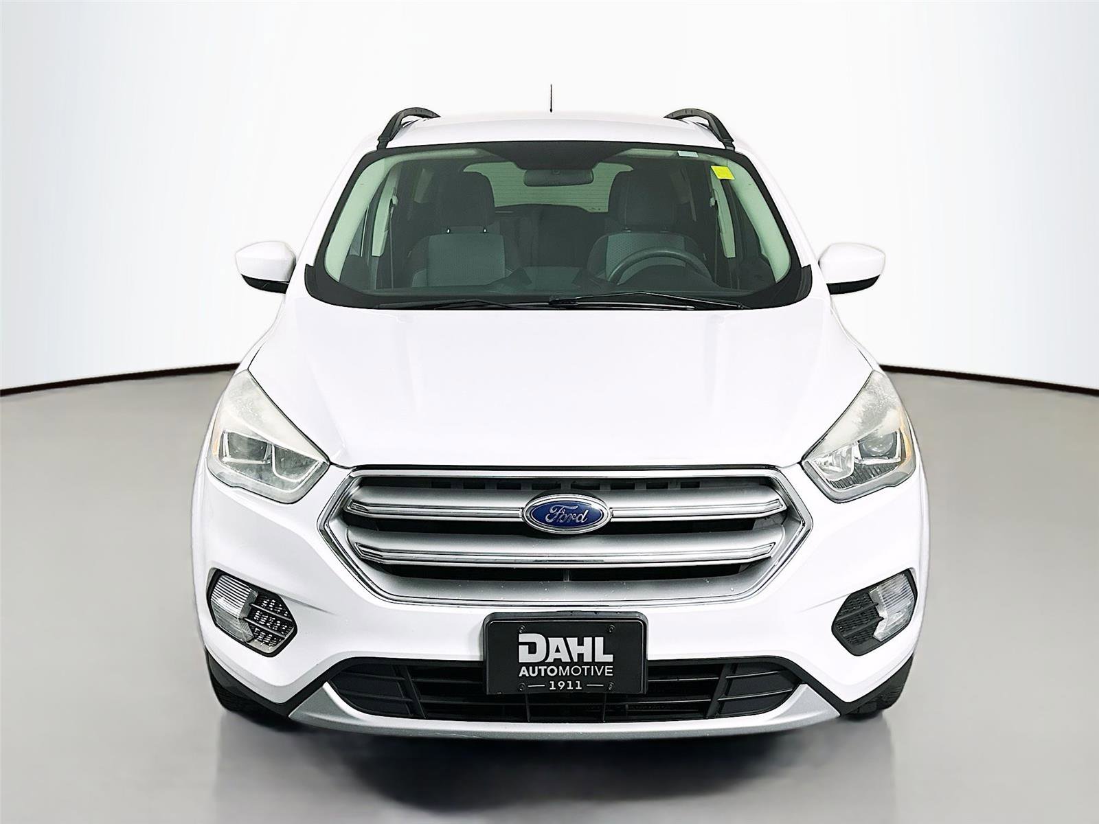 Used 2017 Ford Escape SE w/ Equipment Group 201A image 3