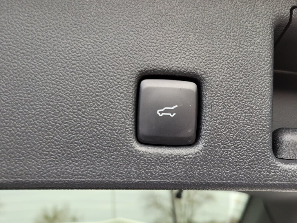 Used 2024 Ford Escape ST-Line w/ Equipment Group 301A FWD image 12