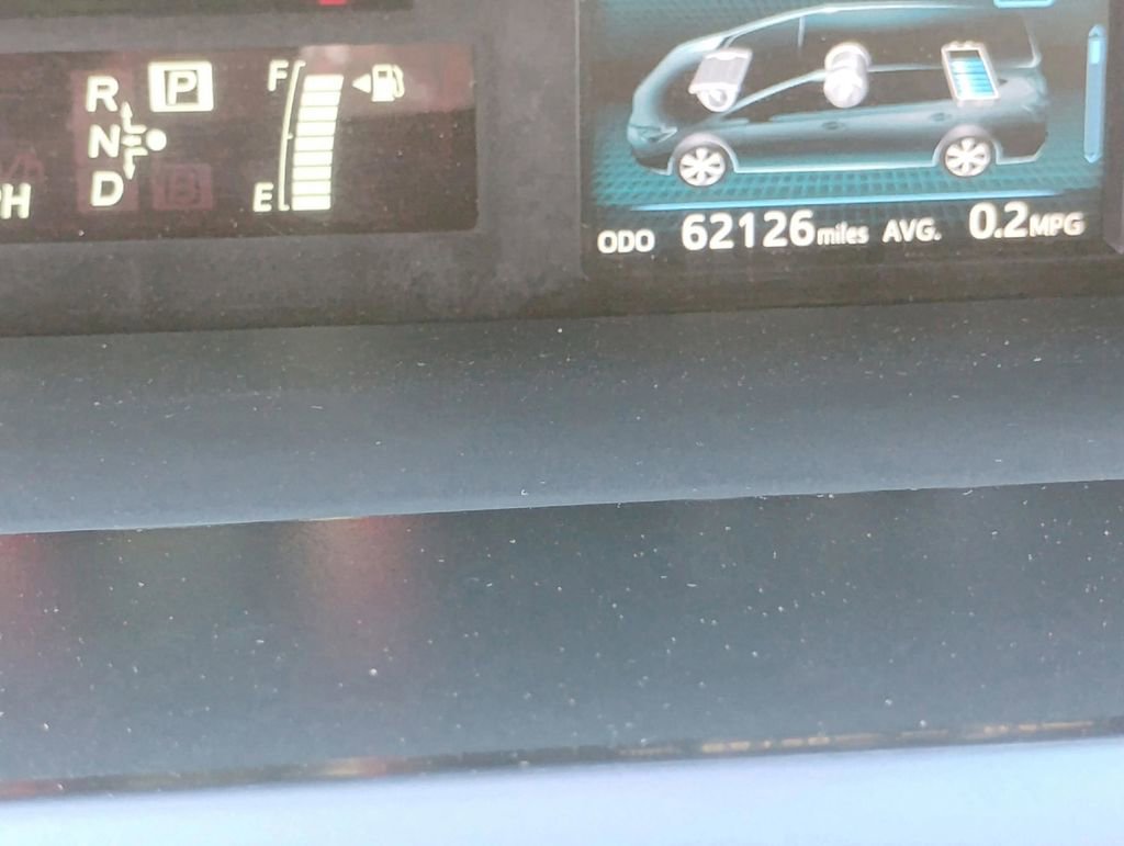 Used 2017 Toyota Prius V Four image 33