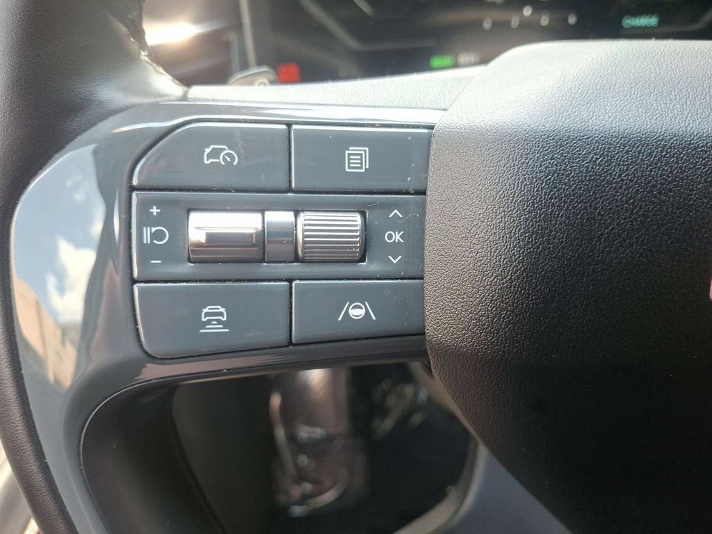 Used 2024 Kia EV9 Land AWD/4WD image 17