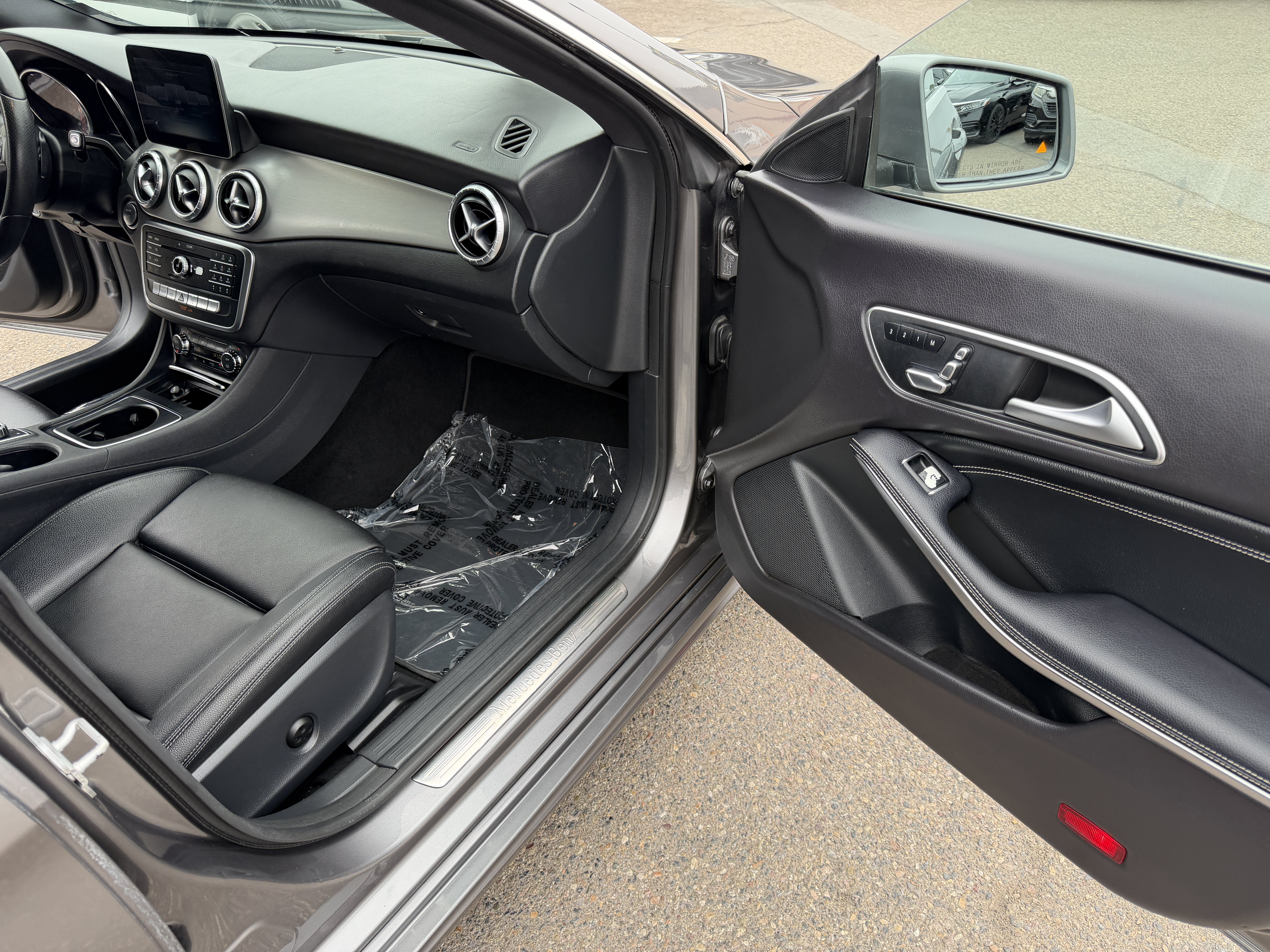 Used 2018 Mercedes-Benz CLA 250 image 14
