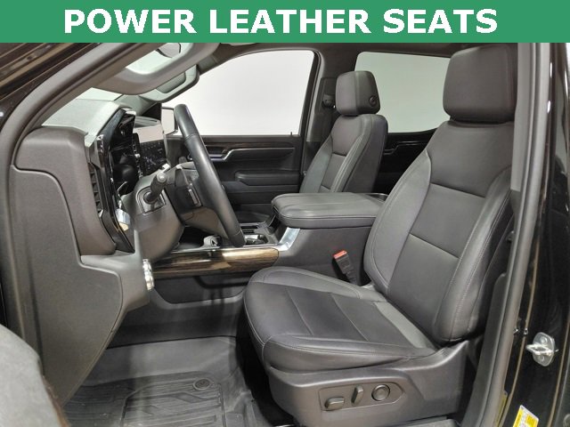 Used 2024 GMC Sierra 1500 Elevation w/ Elevation Premium Package image 3