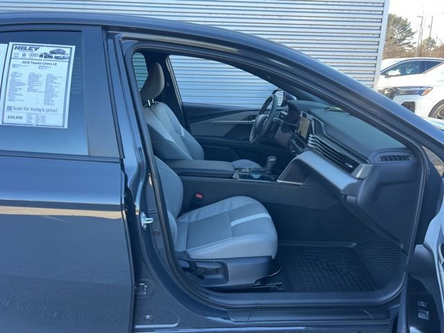 Used 2026 Toyota Camry SE image 30
