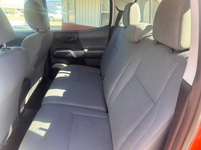 Used 2016 Toyota Tacoma SR5 w/ Towing Package RWD image 21