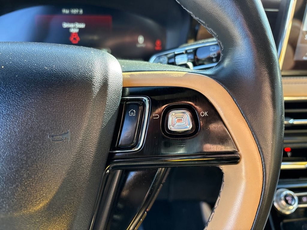 Used 2021 Lincoln Corsair Reserve w/ Equipment Group 201A image 16