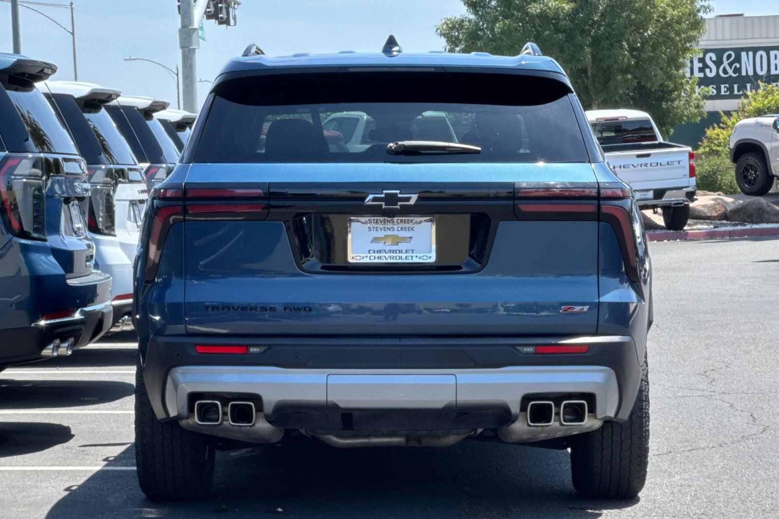 Used 2025 Chevrolet Traverse Z71 AWD/4WD image 6