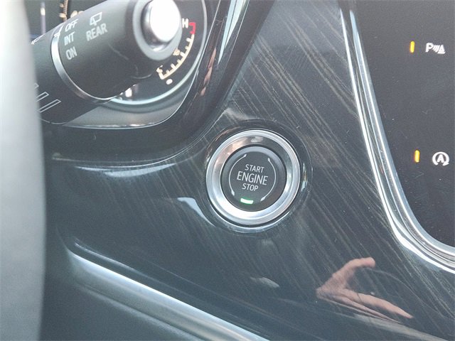 Used 2021 Cadillac XT6 Premium Luxury image 23