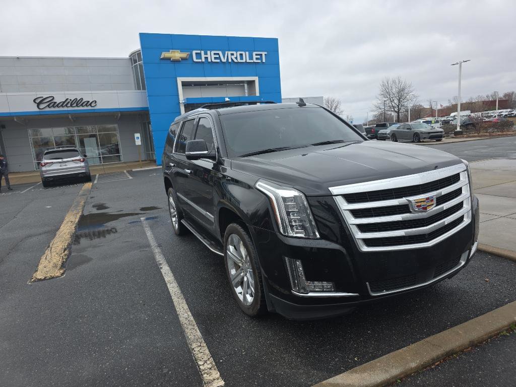 Used 2019 Cadillac Escalade Premium Luxury image 1