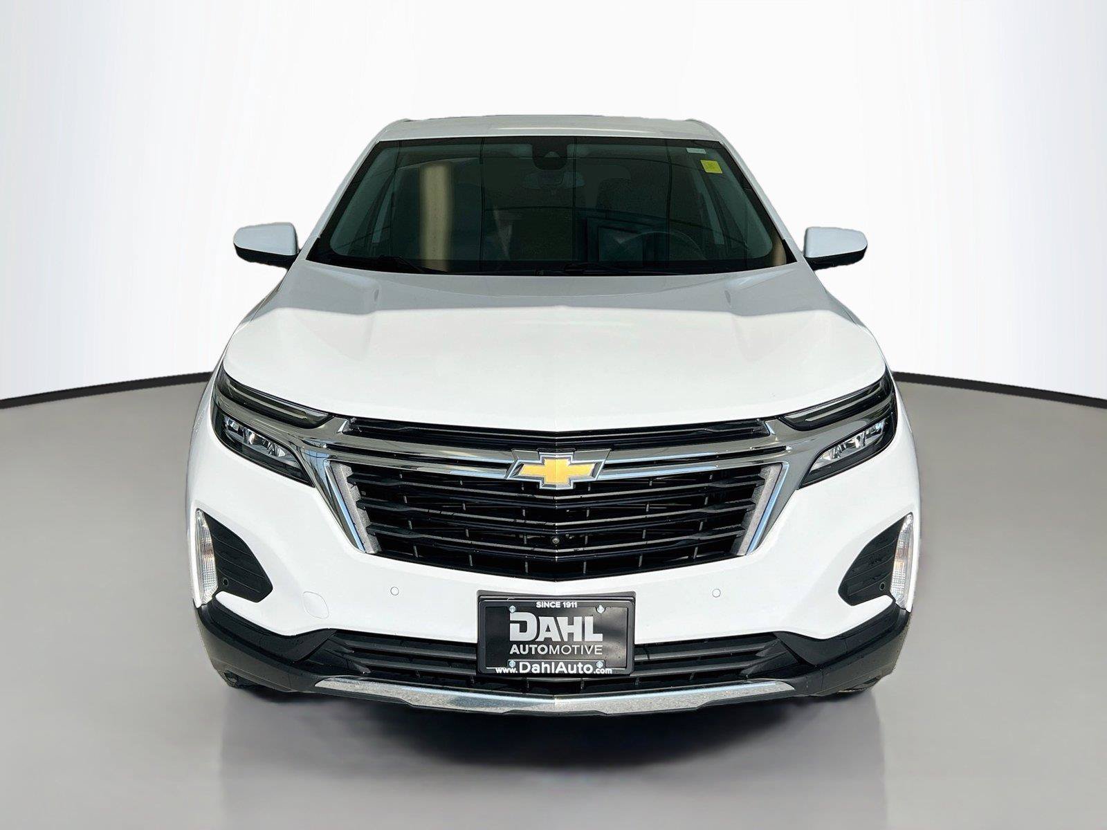 Used 2024 Chevrolet Equinox LT AWD/4WD image 3