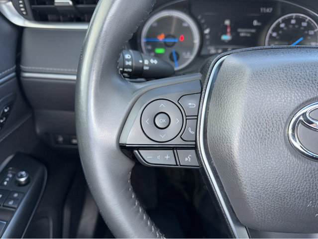 Used 2024 Toyota Venza XLE image 23