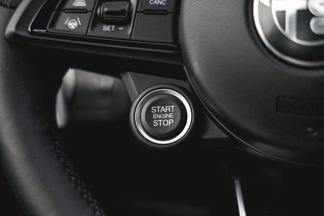 New 2025 Alfa Romeo Giulia AWD image 26