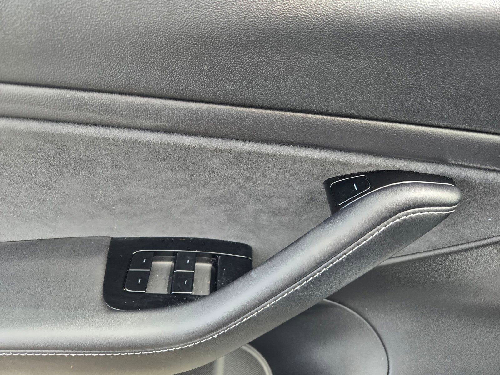 Used 2020 Tesla Model 3 Performance image 18