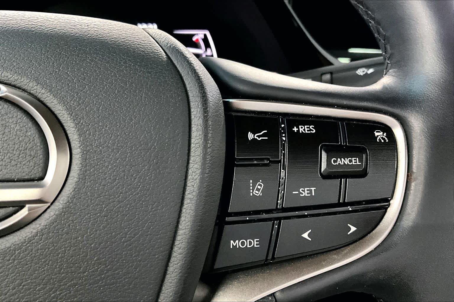 Used 2025 Lexus ES 350 w/ Premium Package FWD image 25