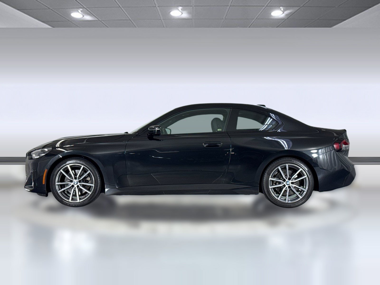 Used 2024 BMW 230i Coupe w/ Convenience Package RWD image 2