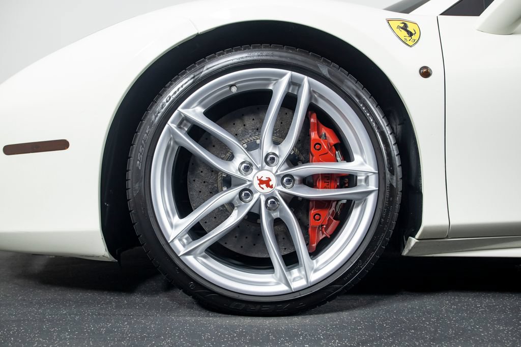 Used 2017 Ferrari 488 Spider RWD image 10