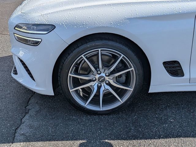 Used 2022 Genesis G70 3.3T image 10