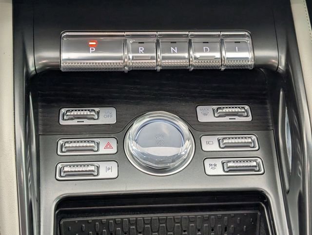 Used 2024 Lincoln Nautilus Reserve image 21