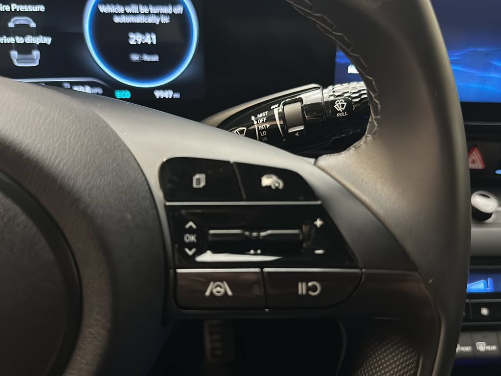 Used 2025 Hyundai Elantra SEL FWD image 23