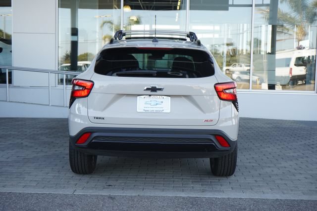 Used 2026 Chevrolet Trax RS w/ Sunroof Package FWD image 7