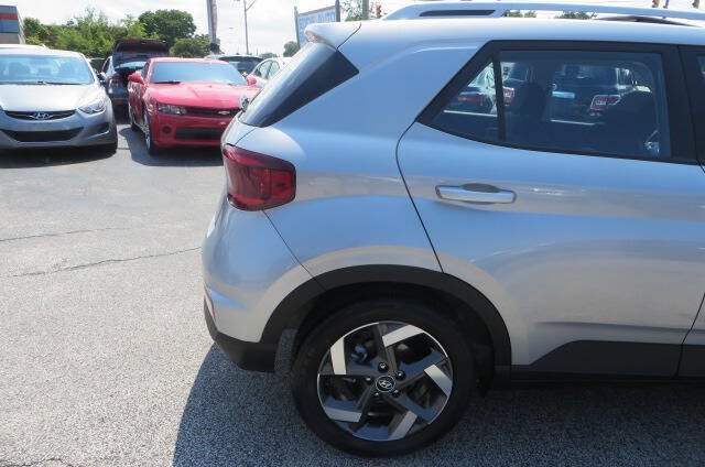 Used 2026 Hyundai Venue SEL FWD image 44