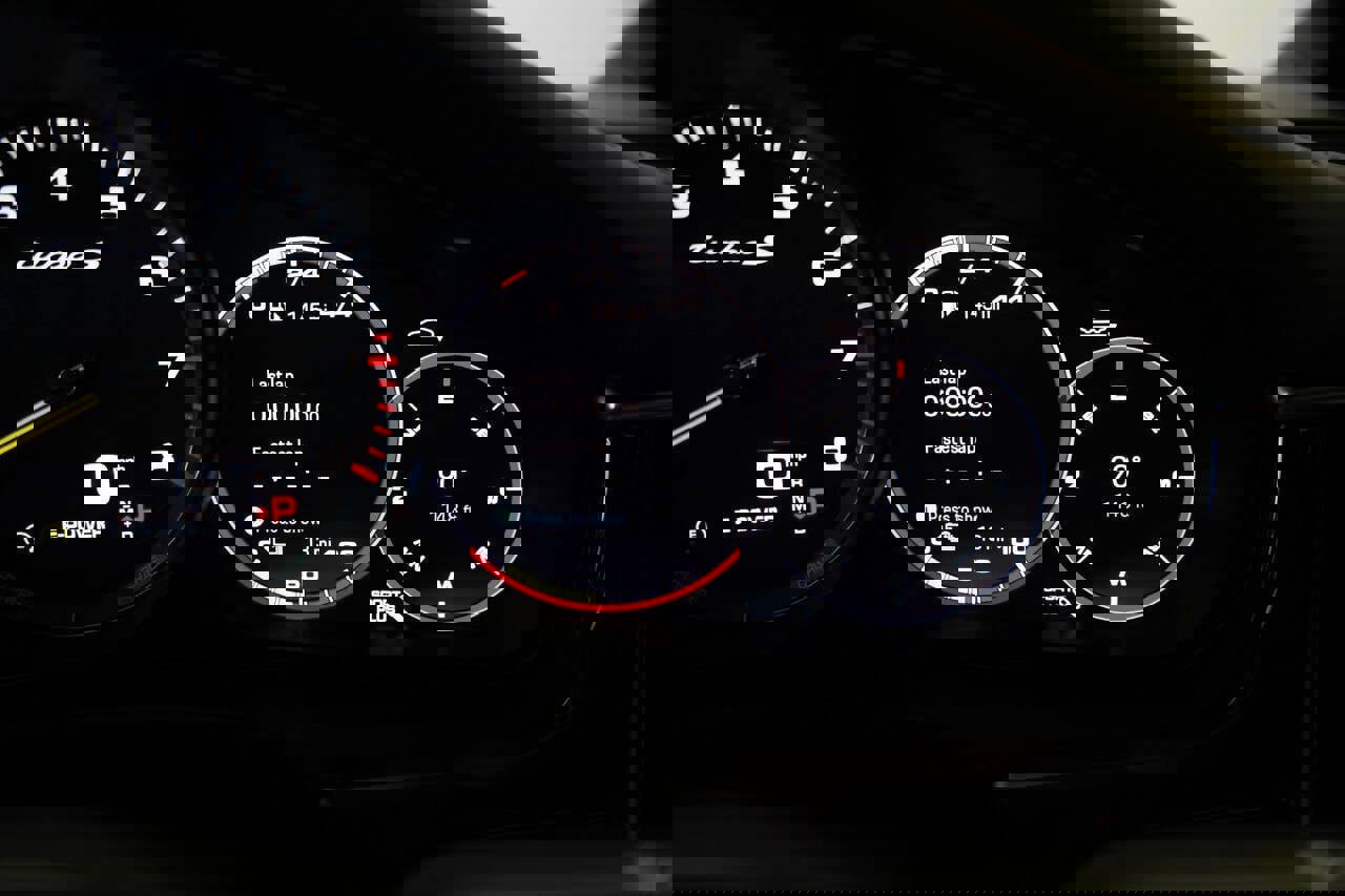 Used 2023 Porsche Panamera Turbo S image 88