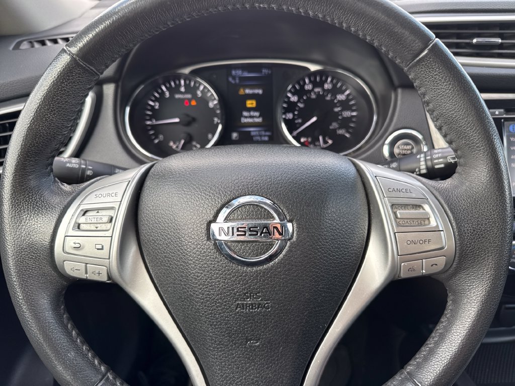Used 2016 Nissan Rogue SL w/ SL Premium Package AWD/4WD image 13