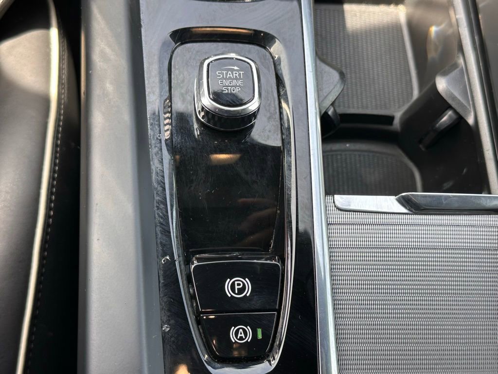 Used 2024 Volvo S60 B5 Plus image 34