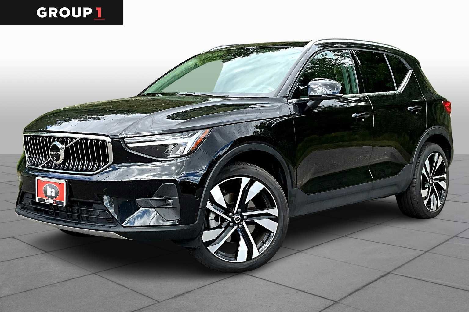 Used 2025 Volvo XC40 B5 Plus