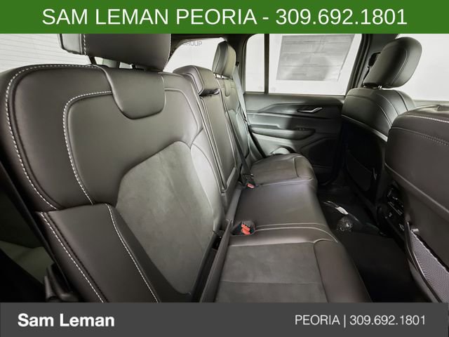 New 2025 Jeep Grand Cherokee Altitude image 26