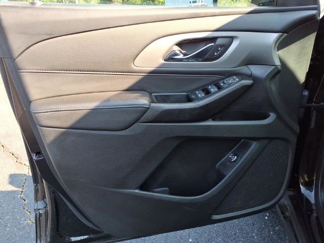 Used 2022 Chevrolet Traverse LT FWD image 10