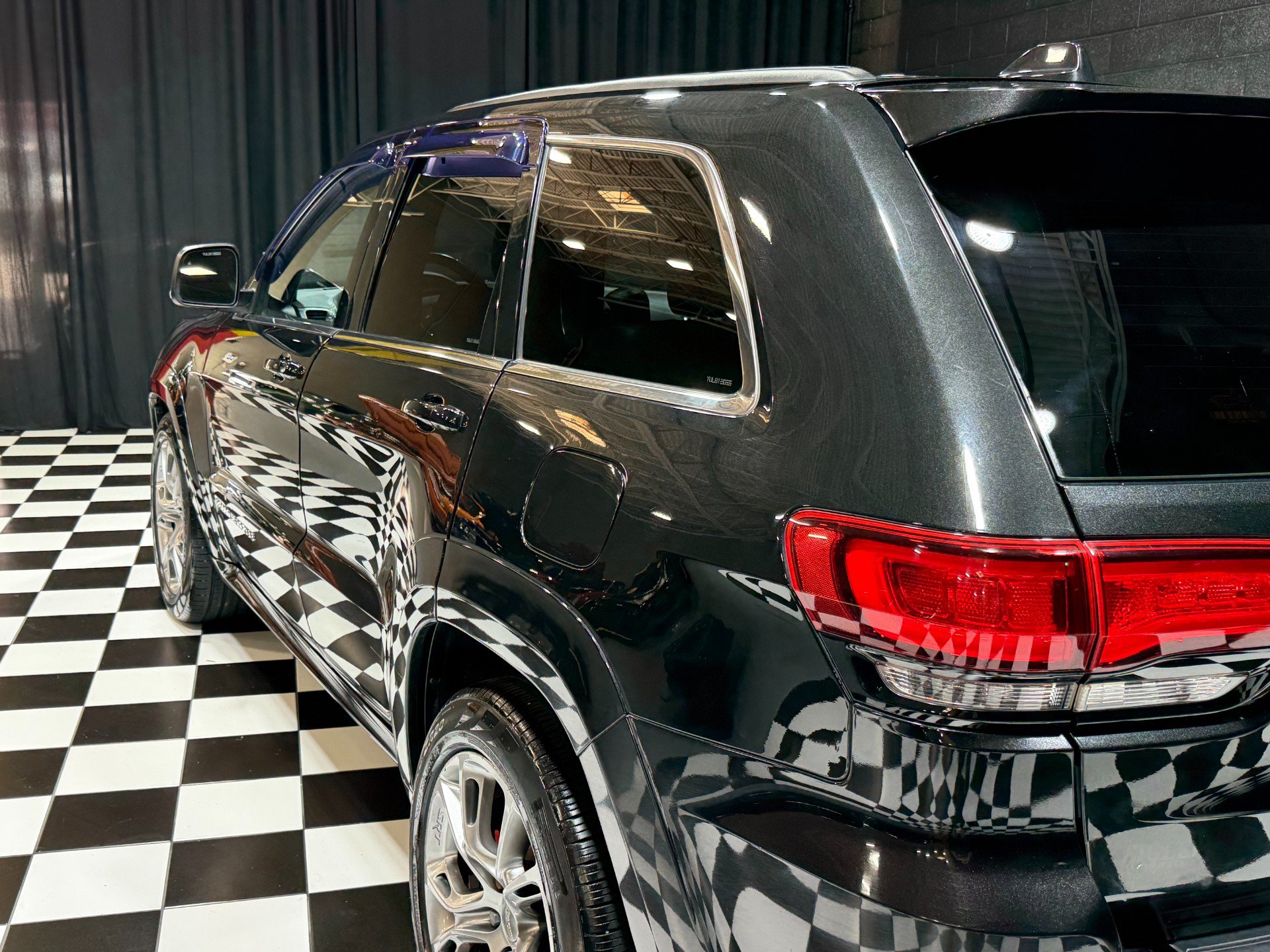 Used 2014 Jeep Grand Cherokee SRT8 w/ Luxury Group II AWD/4WD image 26