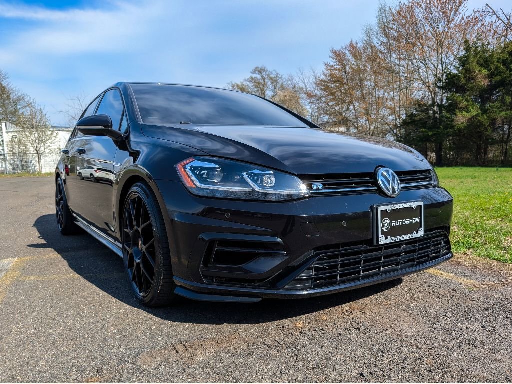 Used 2018 Volkswagen Golf R 4-Door AWD/4WD image 3