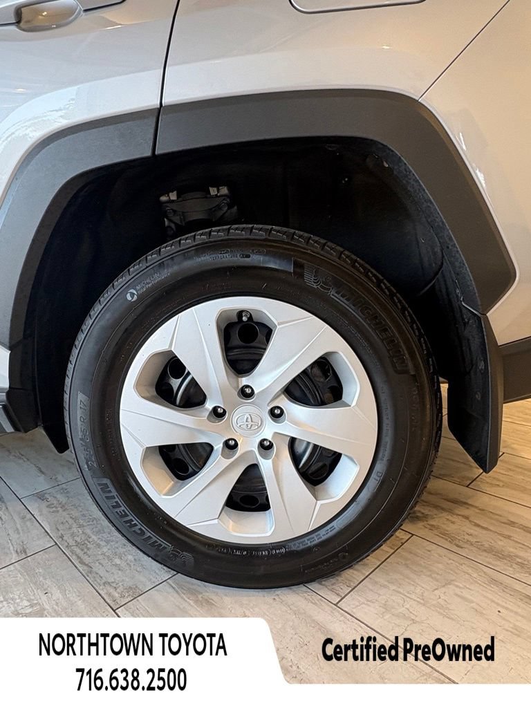 Used 2024 Toyota RAV4 LE AWD/4WD image 10