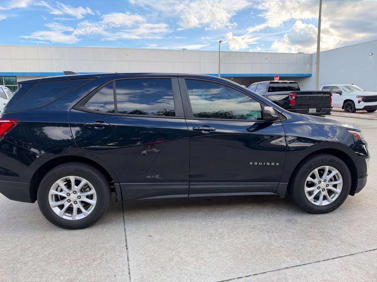Used 2020 Chevrolet Equinox LS FWD image 6