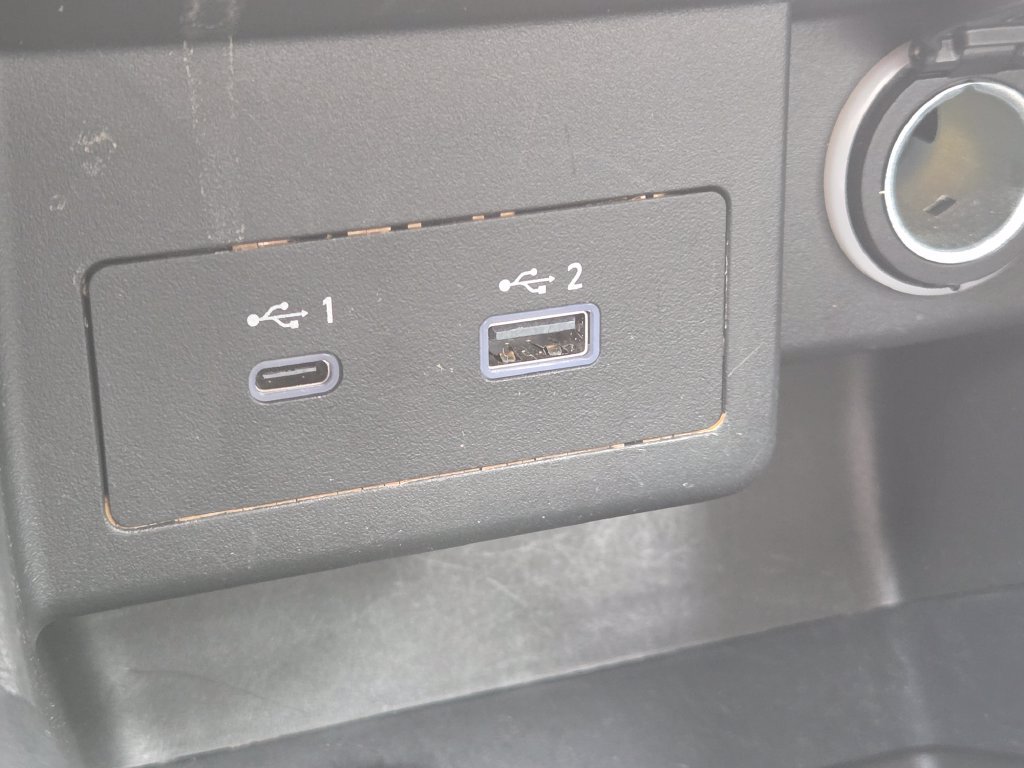 Certified 2024 Nissan Kicks SR w/ SR Premium Package FWD image 13