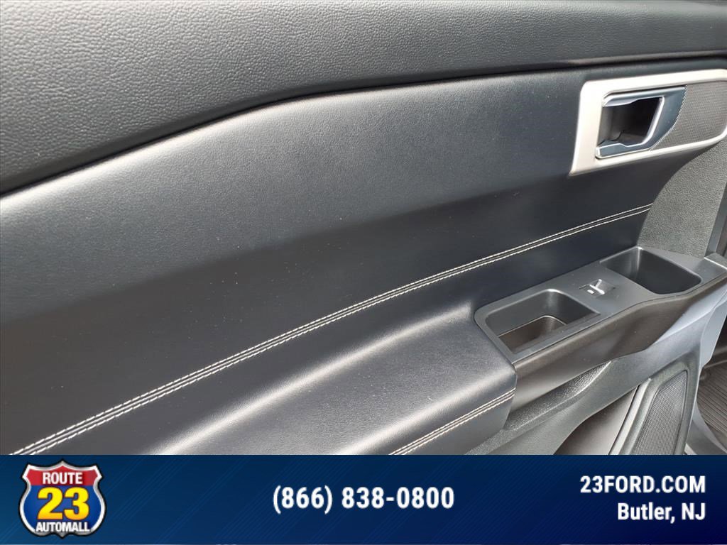 Used 2020 Ford Explorer XLT w/ Equipment Group 202A image 23