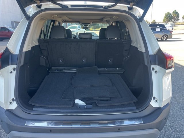 Used 2023 Nissan Rogue SV w/ SV Premium B Package image 26