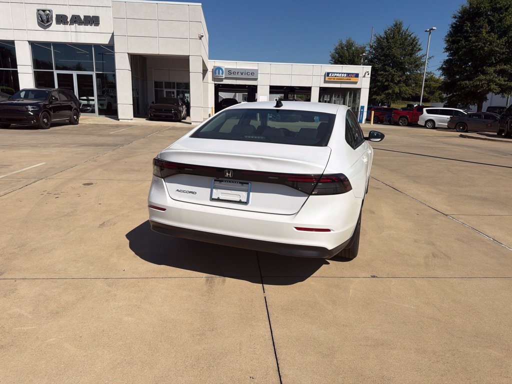 Used 2025 Honda Accord SE image 15
